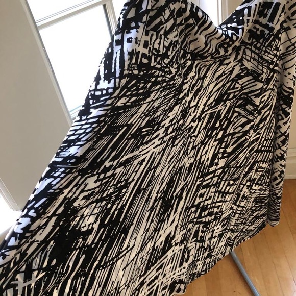 Avenue skirt - Picture 2 of 4